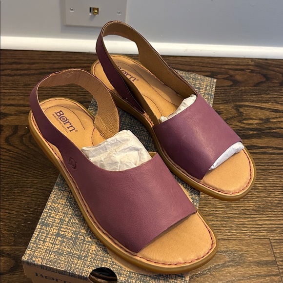 Born Inlet Sandals - Picture 2 of 8